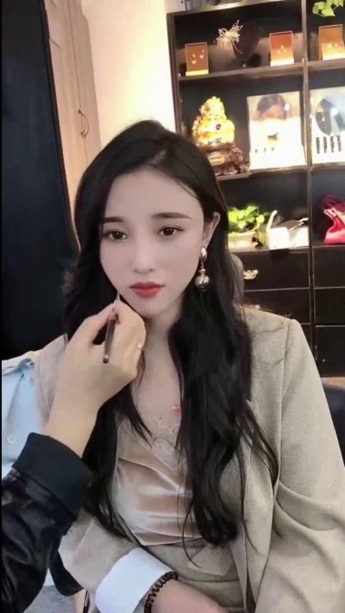 漂亮的小姨,揭秘漂亮小姨的迷人魅力